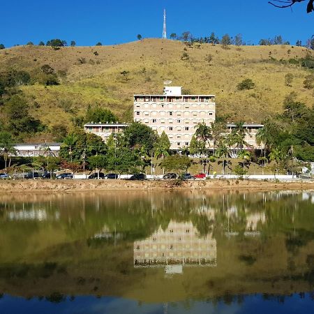 Belo Flat Cavalinho Branco - Aguas De Lindoia Lägenhet Exteriör bild