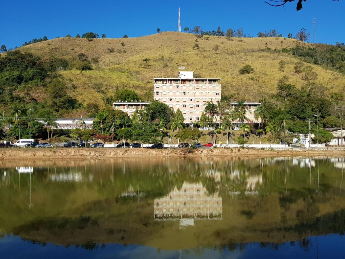 Belo Flat Cavalinho Branco - Aguas De Lindoia Lägenhet Exteriör bild